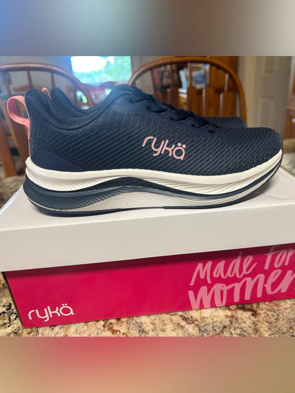 NIB Ryka Navy Walking Shoe with Pink Logo Accent Women’s 6 Foam Cushioned